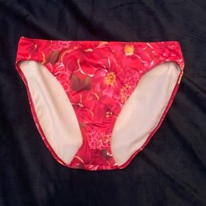 NWOT Shape FX bikini bottoms. Size 14.